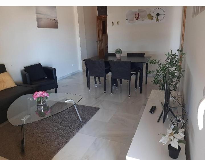 El FaroResidential Alazan公寓 外观 照片